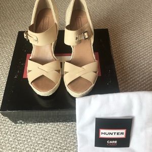 Hunter NIB Anegada Natural Platform Sandals